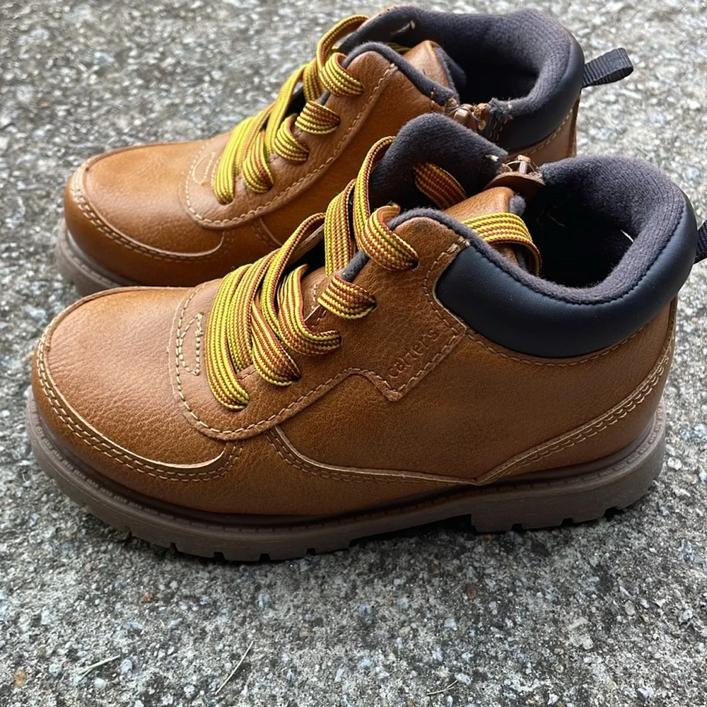 NWOT Carter’s Boston Boys Hiking Boots Brown Toddler Size 11M